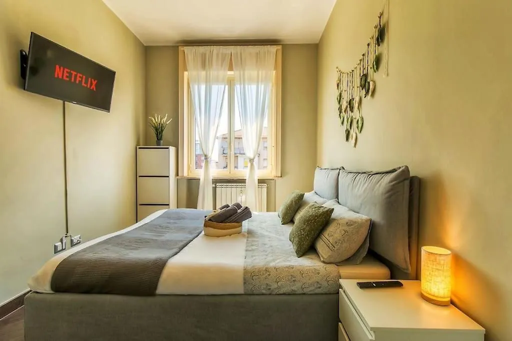 Exclusive & Strategic 2-Bedroom Apartment, 50M From M4 Milánó
